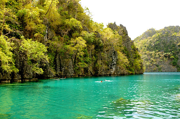 Kayangan Lake