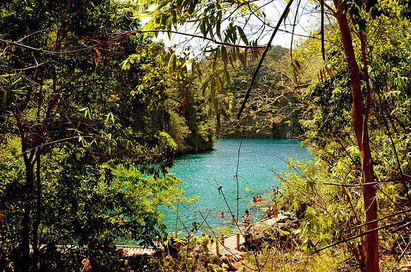 Kayangan Lake