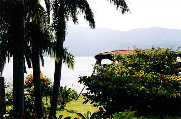 Lago De Coatepeque